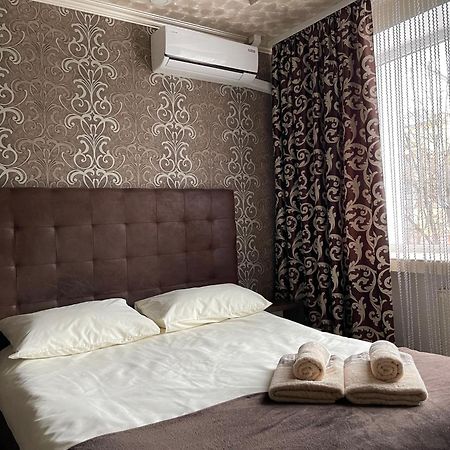 Nirvana Aparthotel Rivne Kültér fotó